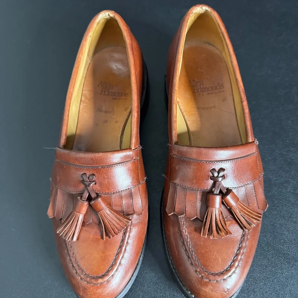 Allen Edmonds Newport Tassel Loafers Men's Brown Leather Size 8.5D Classic Style